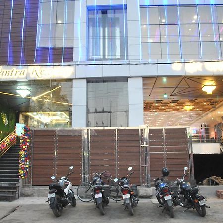 Hotel Mantra Regency Gaya Eksteriør billede